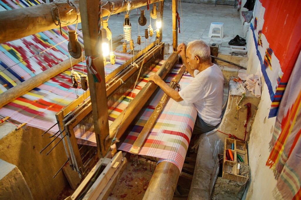 Hand loom